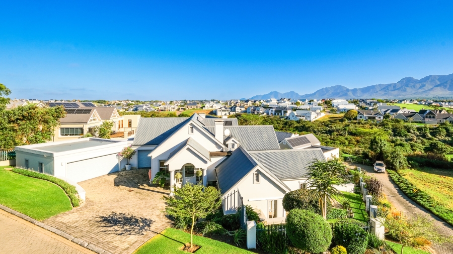 4 Bedroom Property for Sale in Kingswood Golf Estate Western Cape